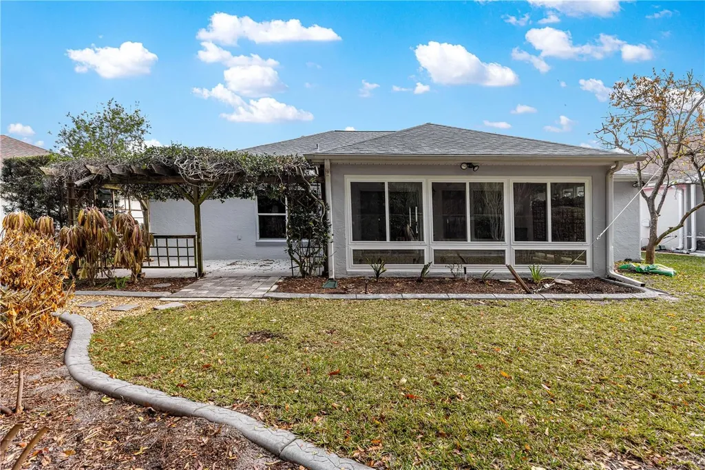 1134 Salido Avenue Lady Lake FL 32159