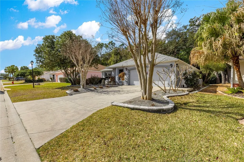 1134 Salido Avenue Lady Lake FL 32159