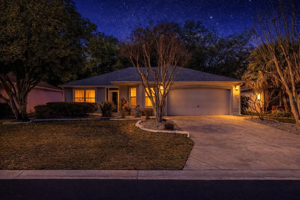 1134 Salido Avenue Lady Lake FL 32159