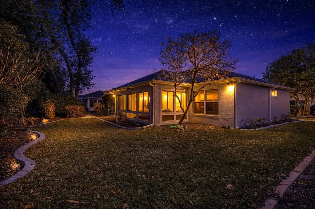 1134 Salido Avenue Lady Lake FL 32159
