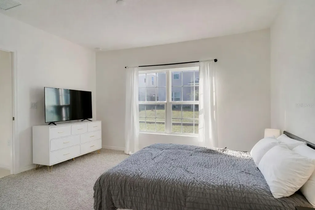 1624 Swan Swim Davenport FL 33837