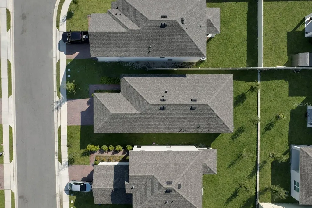 1624 Swan Swim Davenport FL 33837