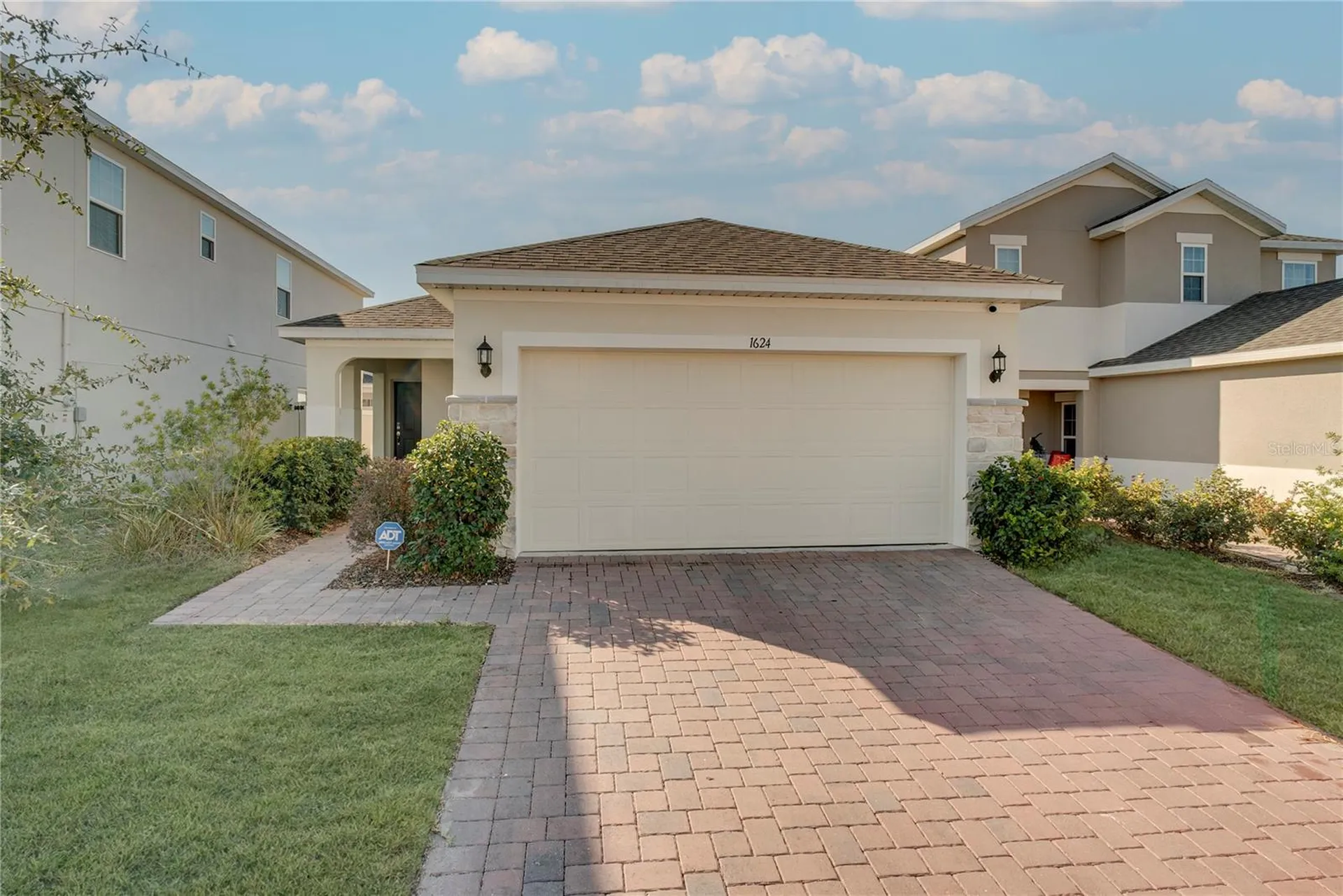 1624 Swan Swim Davenport FL 33837