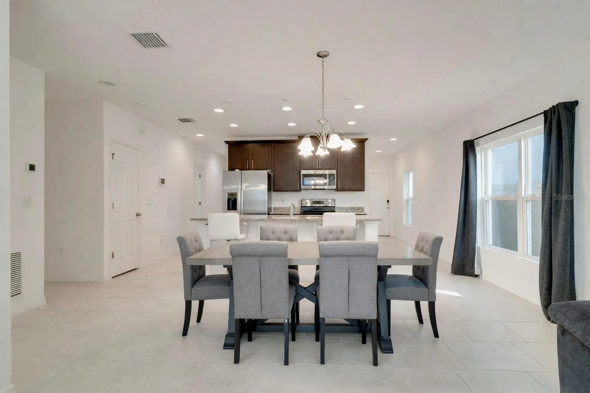 1624 Swan Swim Davenport FL 33837