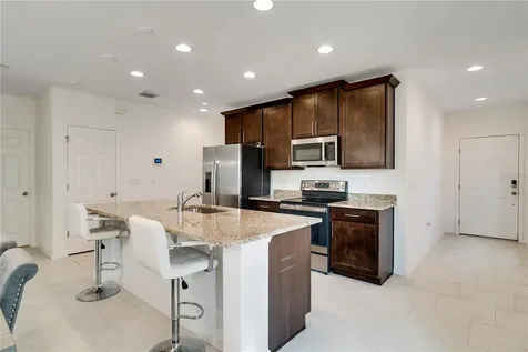 1624 Swan Swim Davenport FL 33837