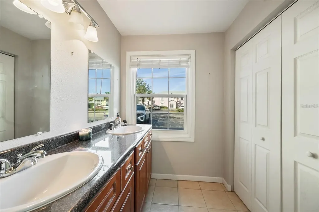 4842 Coquina Key Drive SE St Petersburg FL 33705