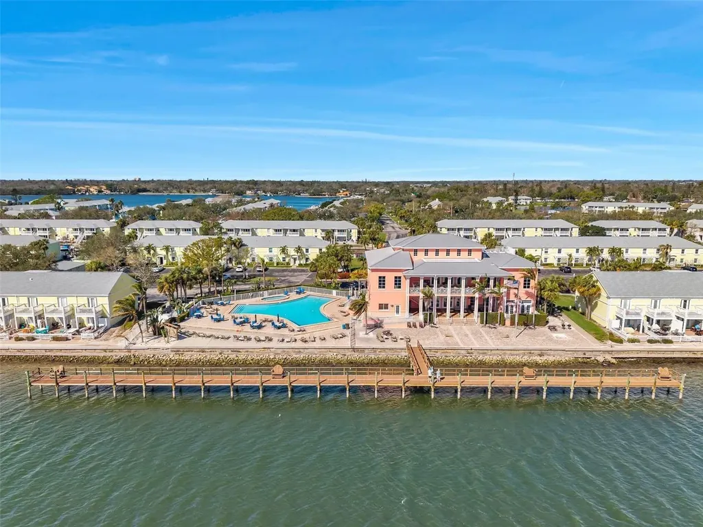4842 Coquina Key Drive SE St Petersburg FL 33705