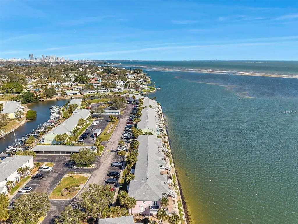 4842 Coquina Key Drive SE St Petersburg FL 33705