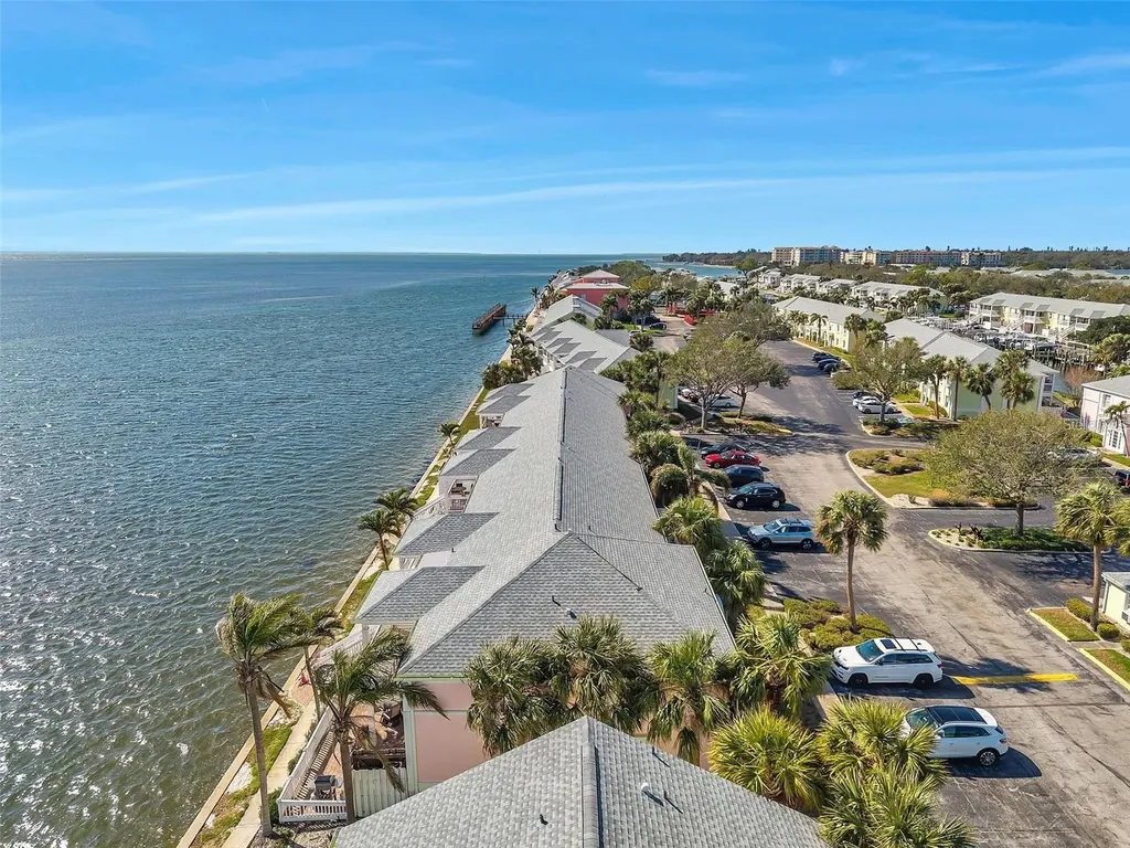 4842 Coquina Key Drive SE St Petersburg FL 33705