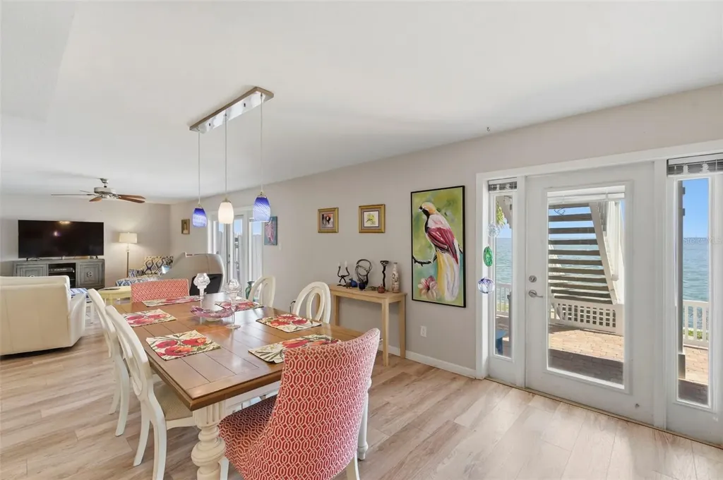 4842 Coquina Key Drive SE St Petersburg FL 33705
