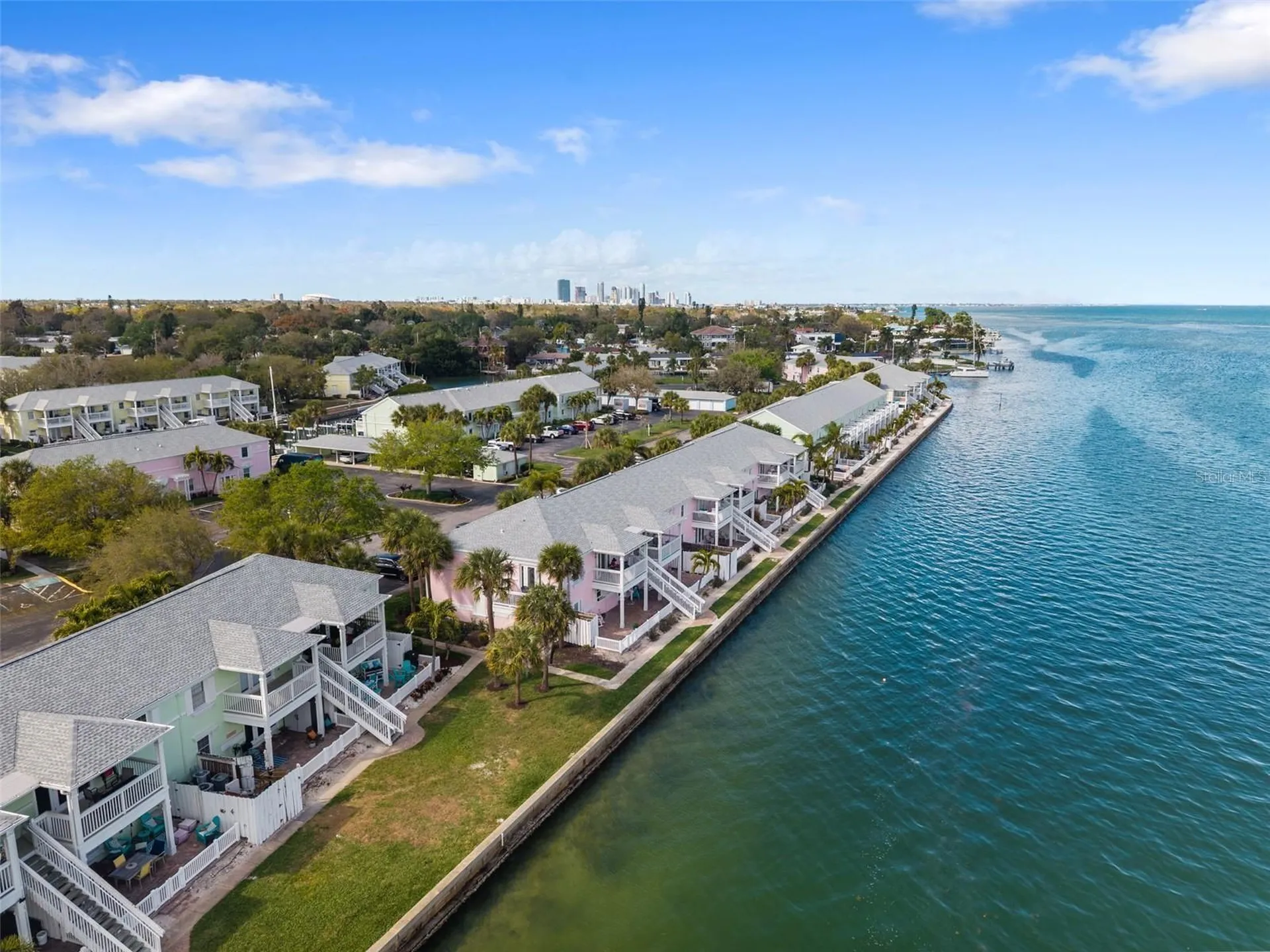 4842 Coquina Key Drive SE St Petersburg FL 33705