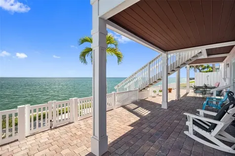 4842 Coquina Key Drive SE St Petersburg FL 33705