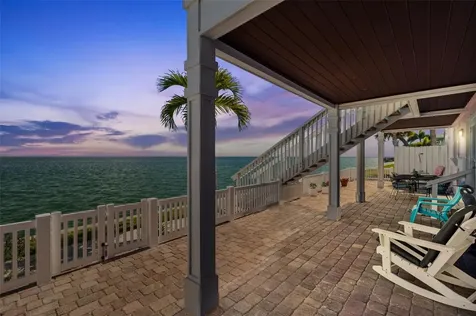 4842 Coquina Key Drive SE St Petersburg FL 33705