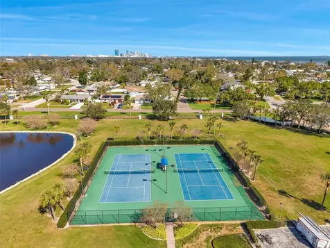 4842 Coquina Key Drive SE St Petersburg FL 33705