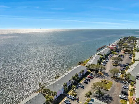 4842 Coquina Key Drive SE St Petersburg FL 33705