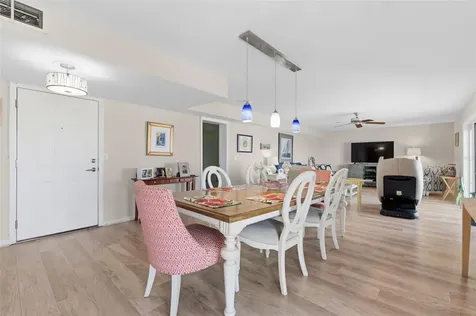 4842 Coquina Key Drive SE St Petersburg FL 33705