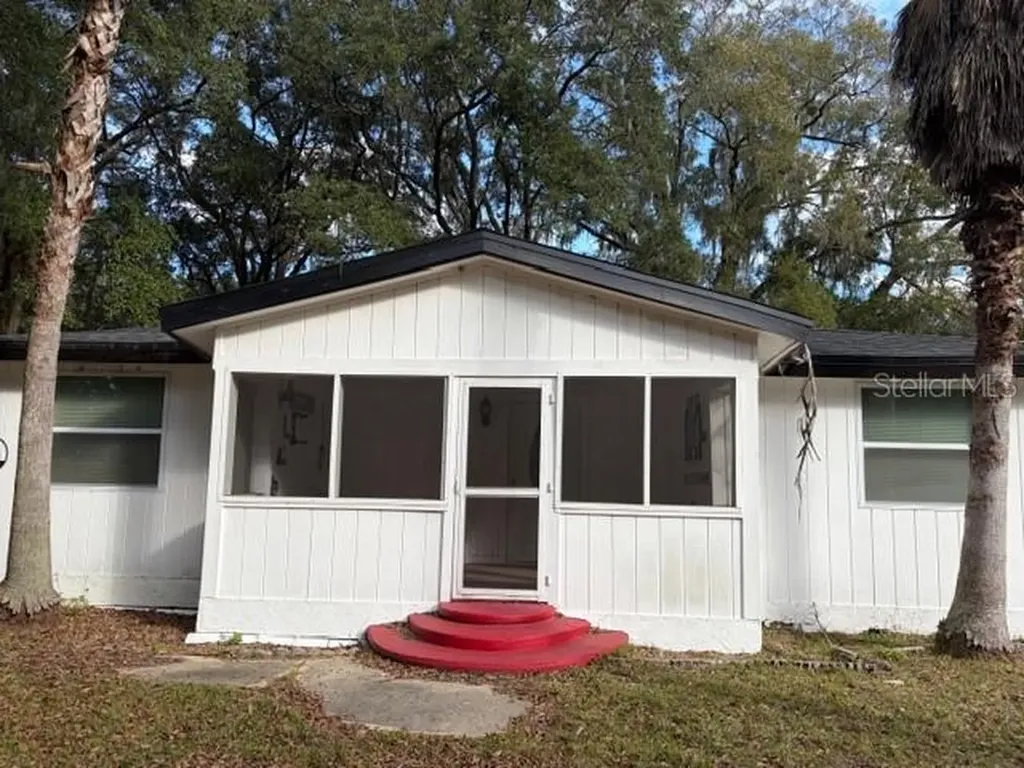 6419 SE 215th Street Hawthorne FL 32640