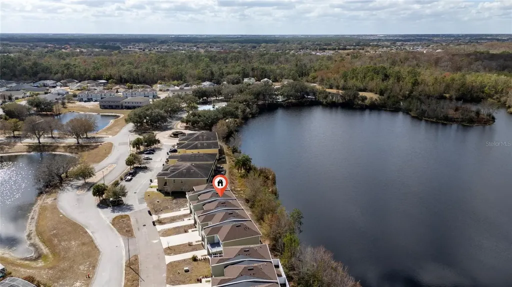 462 Lake Shore Parkway Davenport FL 33896