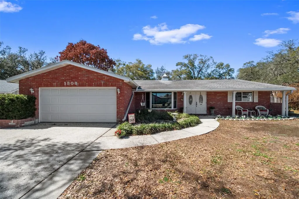 1308 Village Court Brandon FL 33511