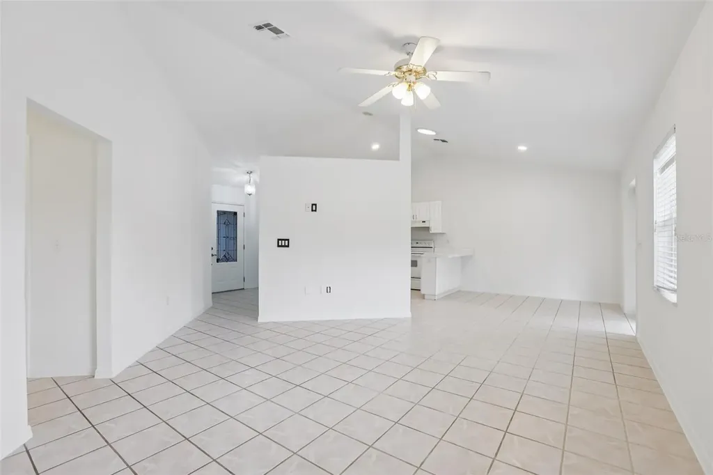 6917 Oakcrest Way Zephyrhills FL 33542