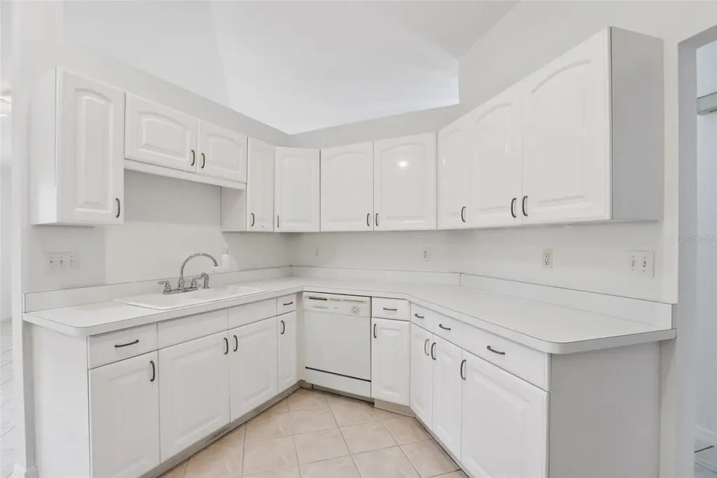 6917 Oakcrest Way Zephyrhills FL 33542