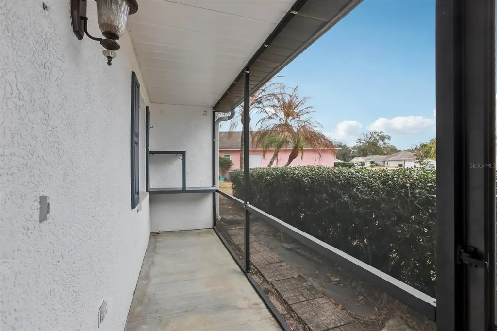 6917 Oakcrest Way Zephyrhills FL 33542