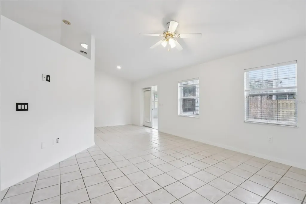 6917 Oakcrest Way Zephyrhills FL 33542