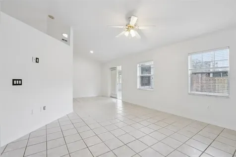 6917 Oakcrest Way Zephyrhills FL 33542