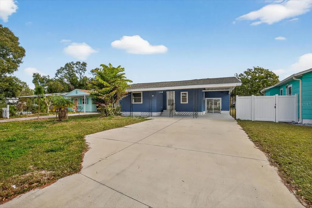 5801 Magnolia Street N St Petersburg FL 33703