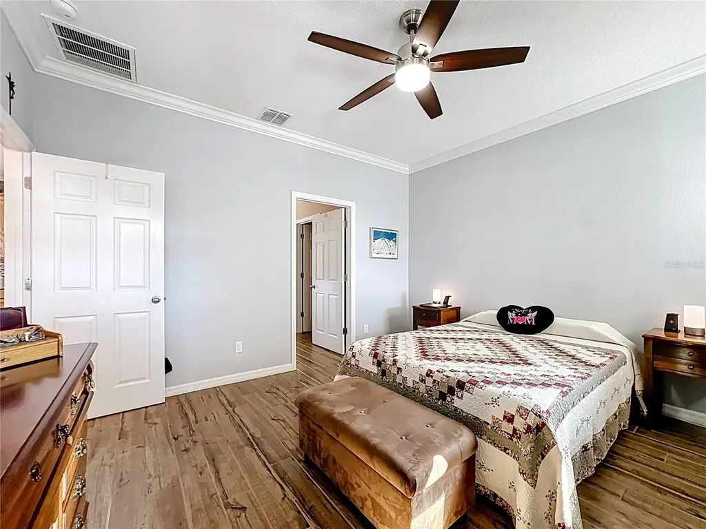 13000 Yale Bluff Drive Grand Island FL 32735