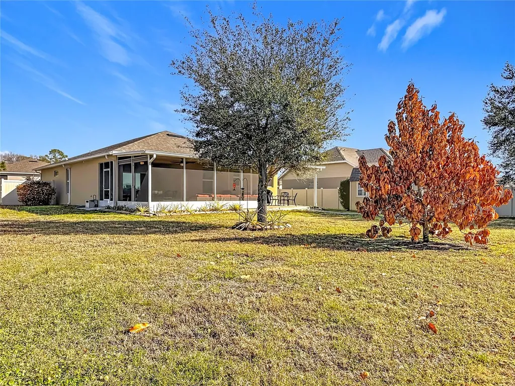 13000 Yale Bluff Drive Grand Island FL 32735