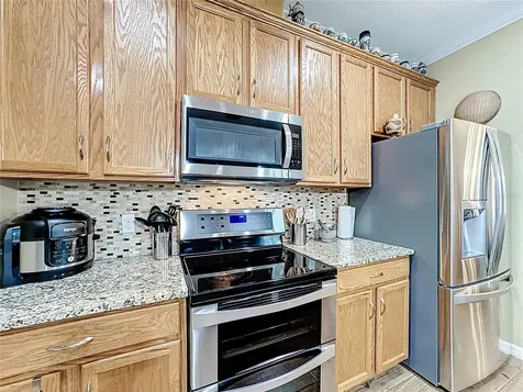 13000 Yale Bluff Drive Grand Island FL 32735