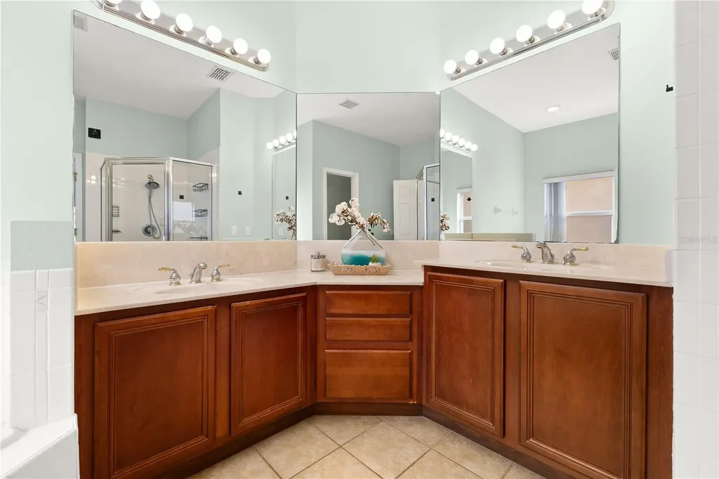 1831 Windward Oaks Court Kissimmee FL 34746