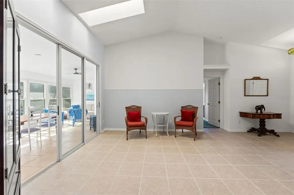 958 Ridgewood Terrace Tarpon Springs FL 34689
