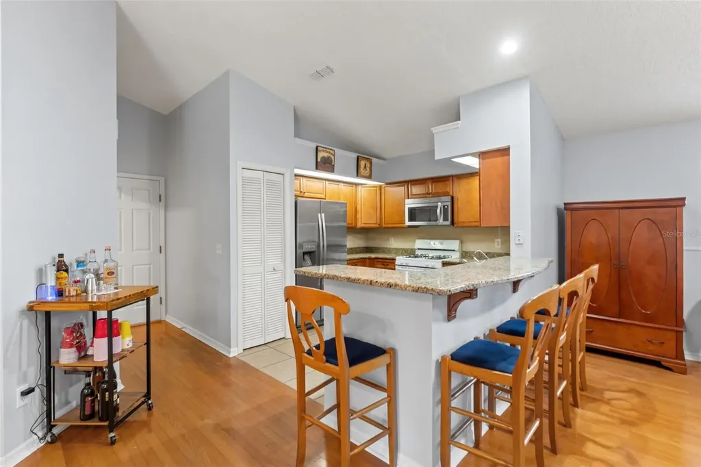 958 Ridgewood Terrace Tarpon Springs FL 34689
