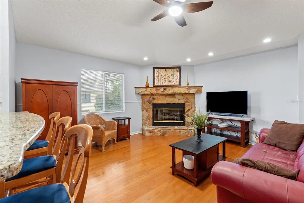 958 Ridgewood Terrace Tarpon Springs FL 34689