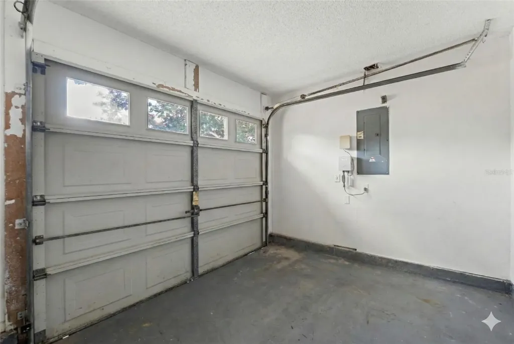 958 Ridgewood Terrace Tarpon Springs FL 34689