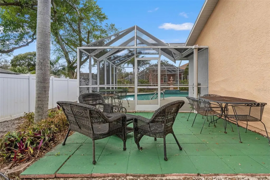 958 Ridgewood Terrace Tarpon Springs FL 34689