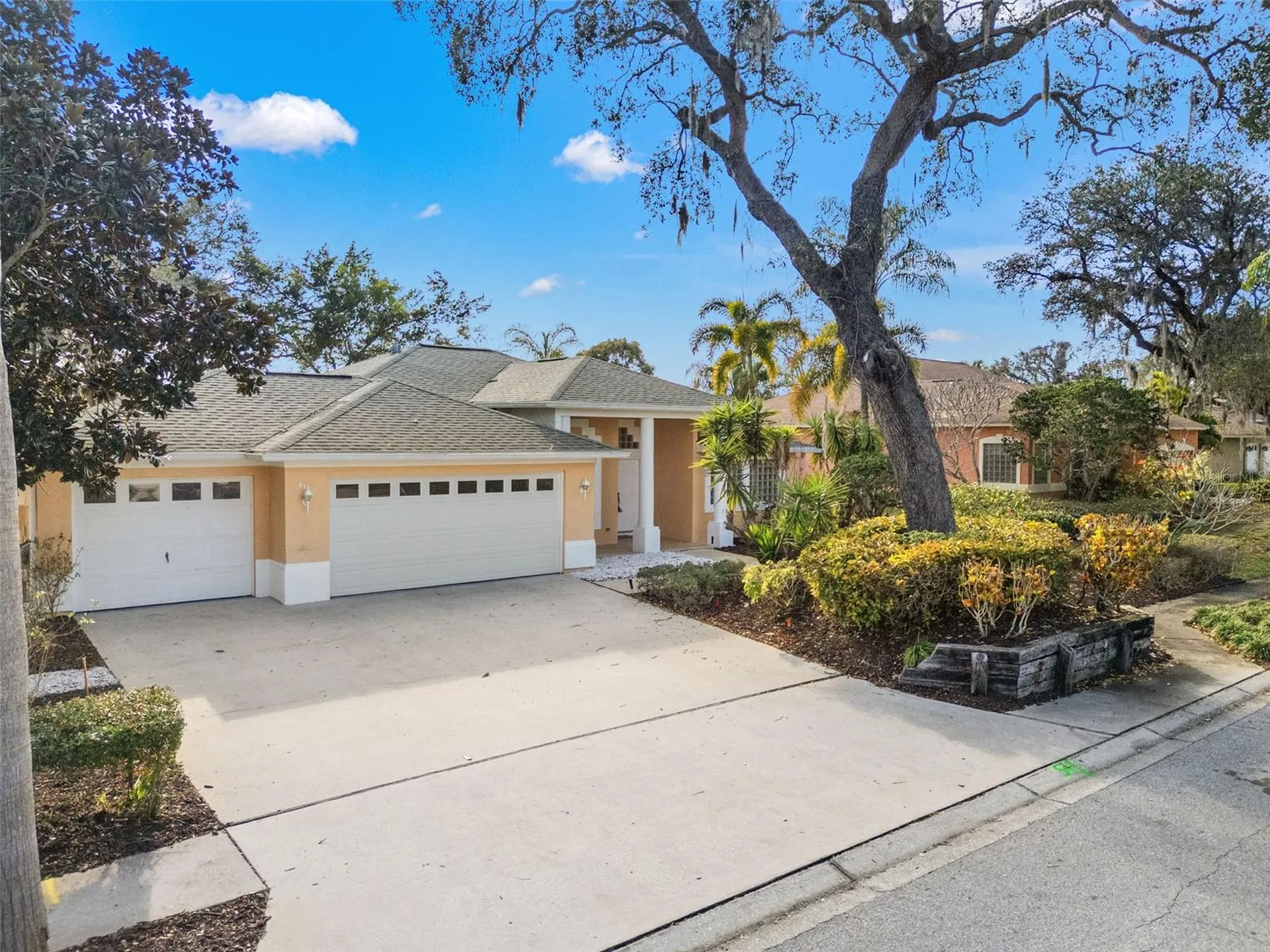 958 Ridgewood Terrace Tarpon Springs FL 34689