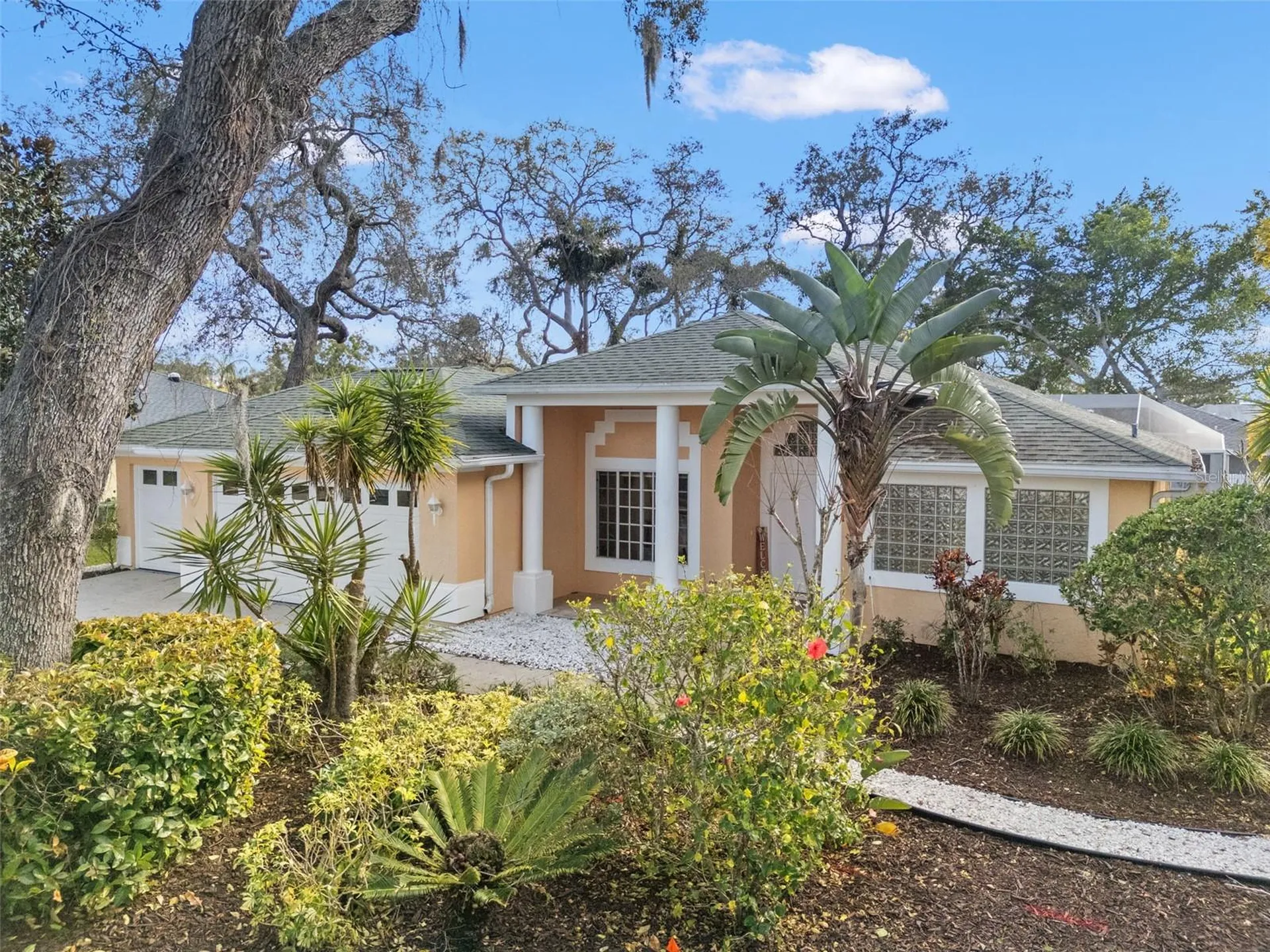 958 Ridgewood Terrace Tarpon Springs FL 34689