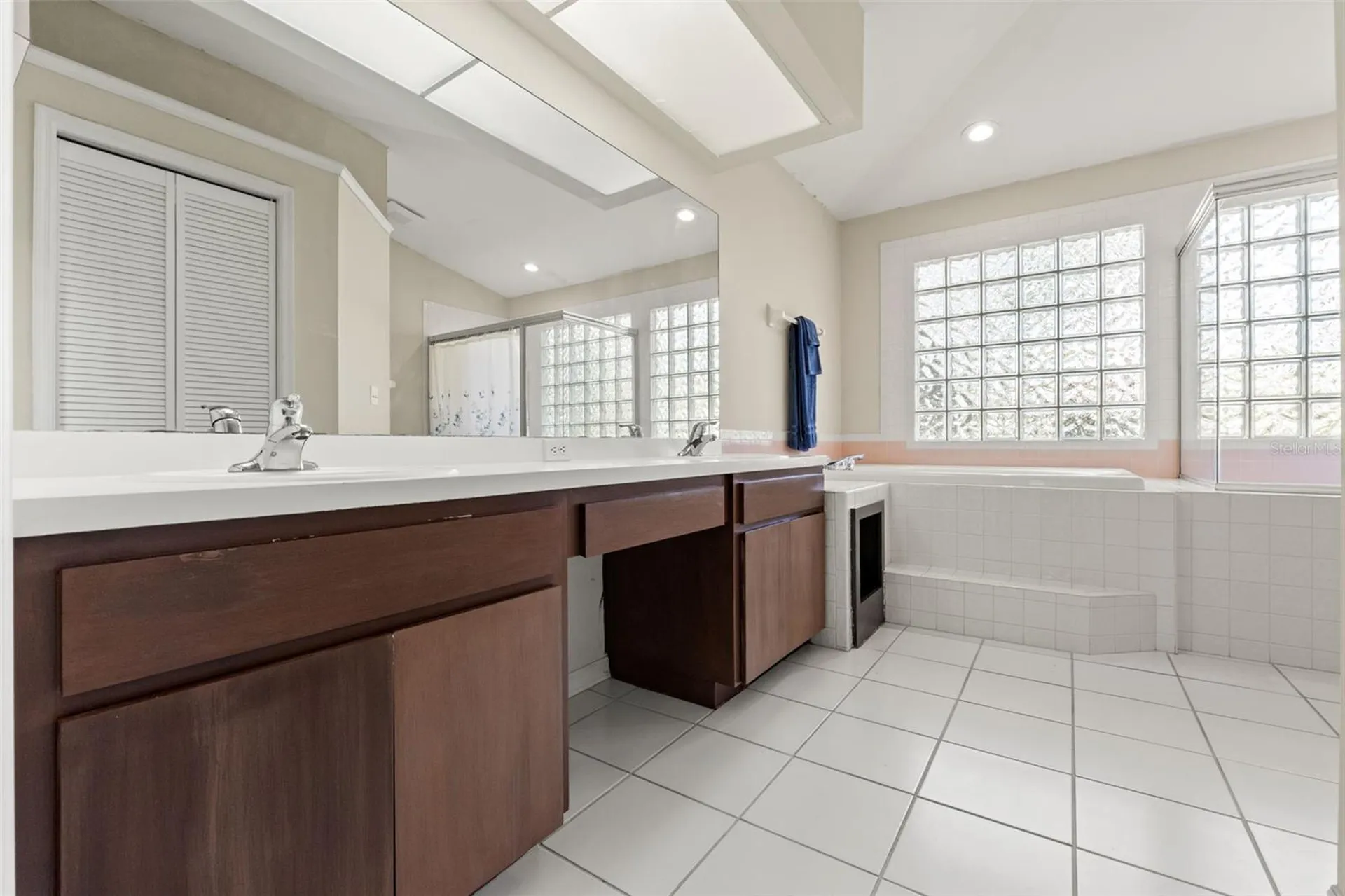 958 Ridgewood Terrace Tarpon Springs FL 34689