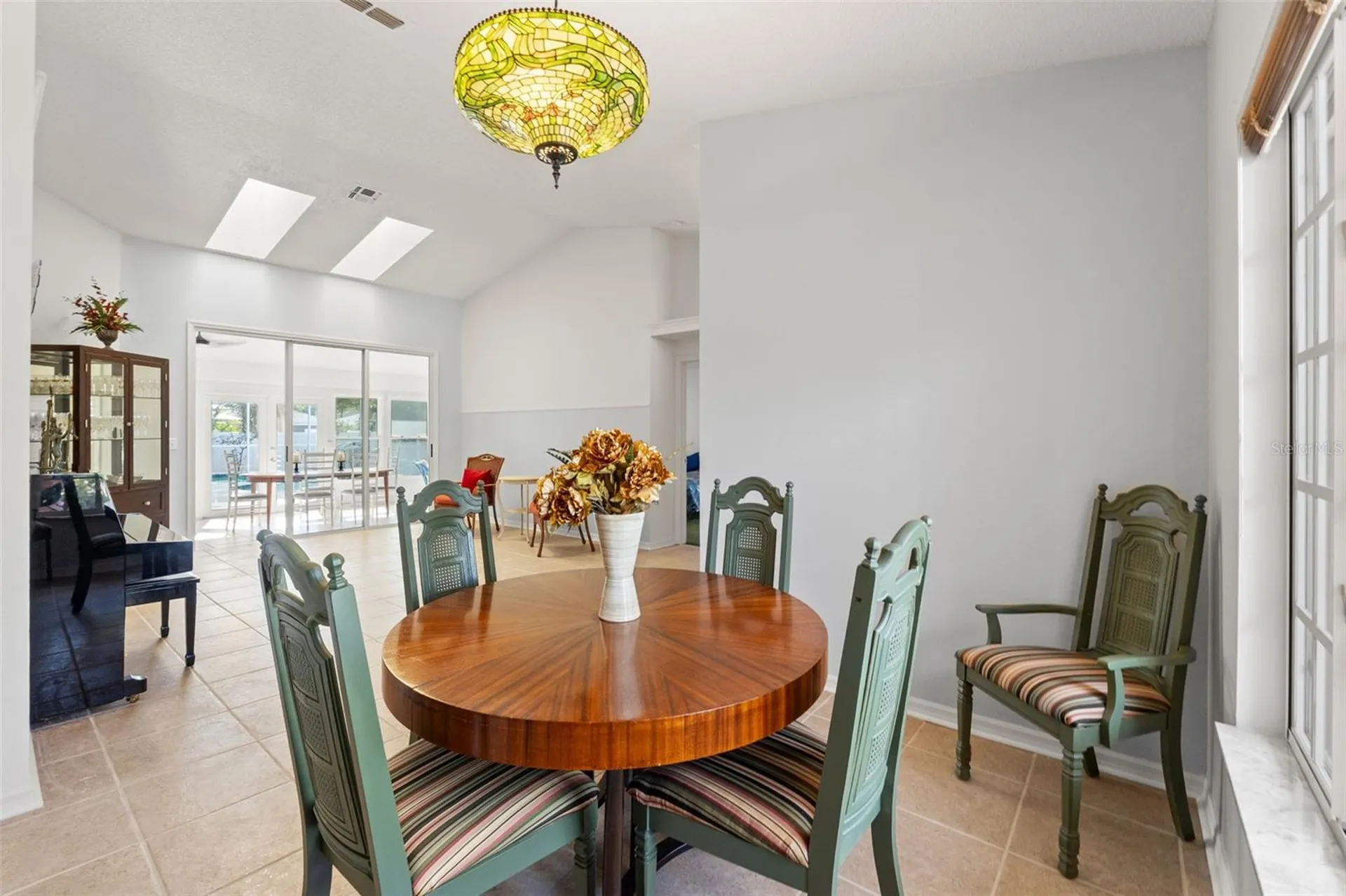 958 Ridgewood Terrace Tarpon Springs FL 34689