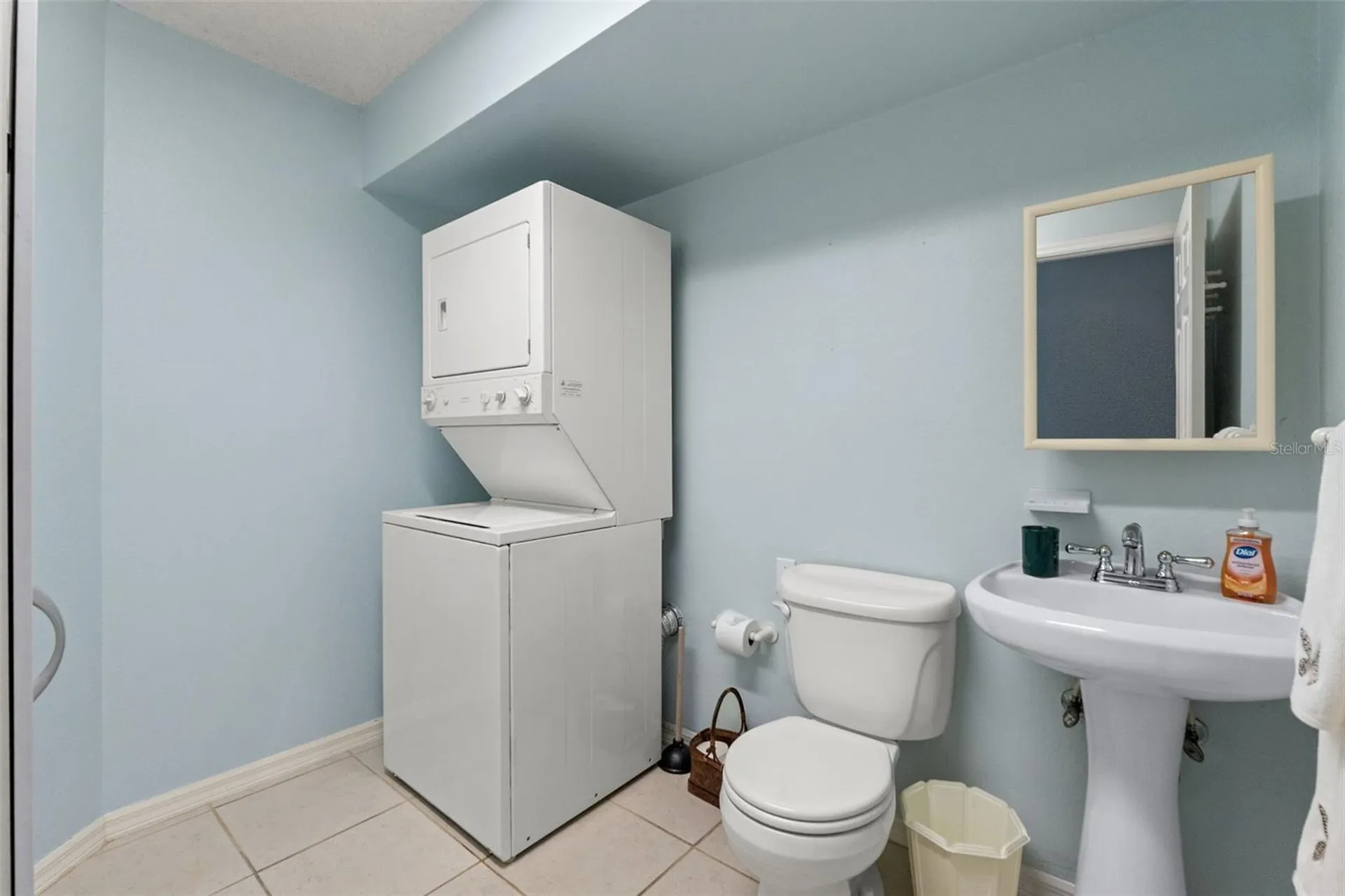 958 Ridgewood Terrace Tarpon Springs FL 34689