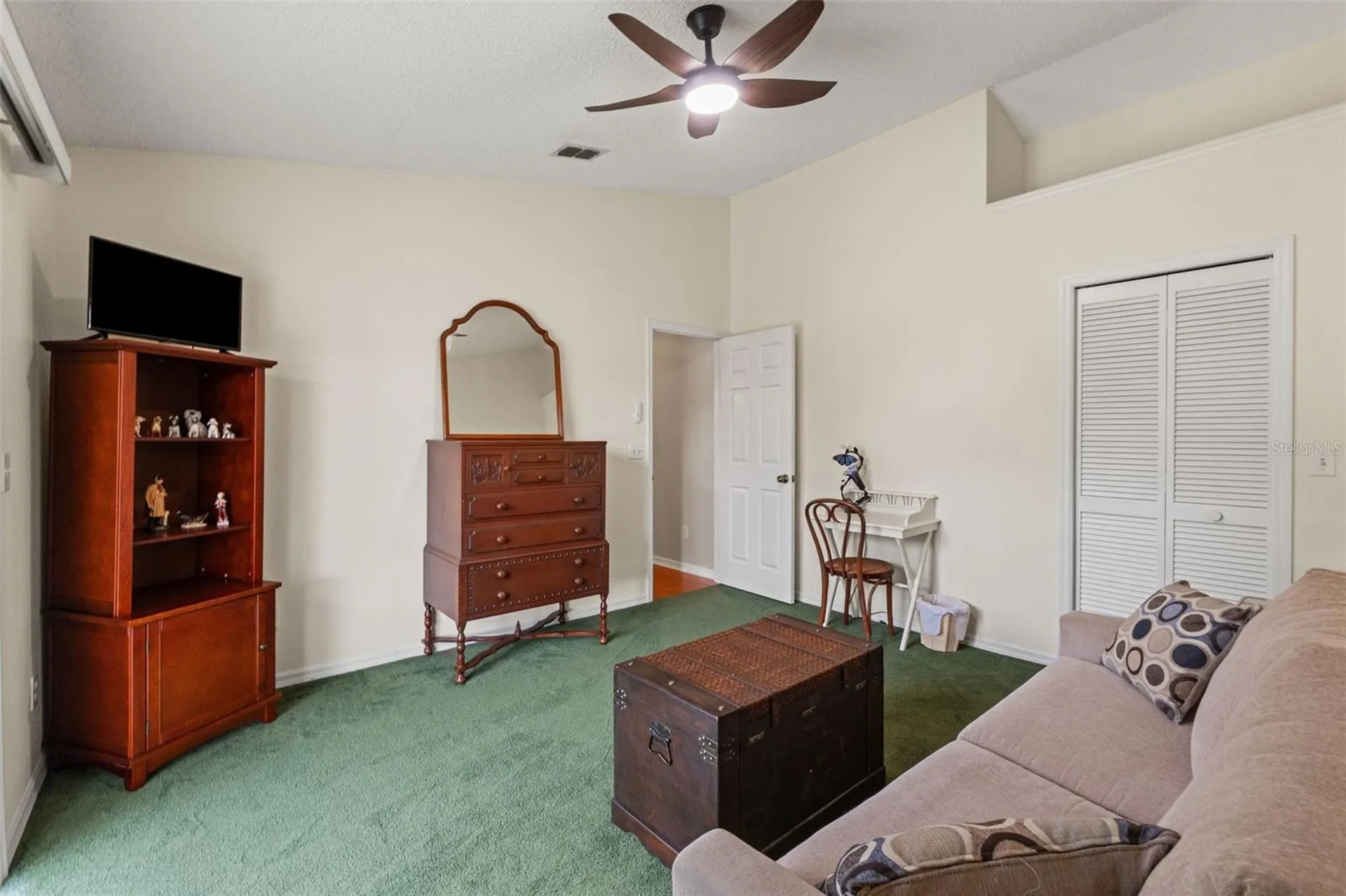 958 Ridgewood Terrace Tarpon Springs FL 34689