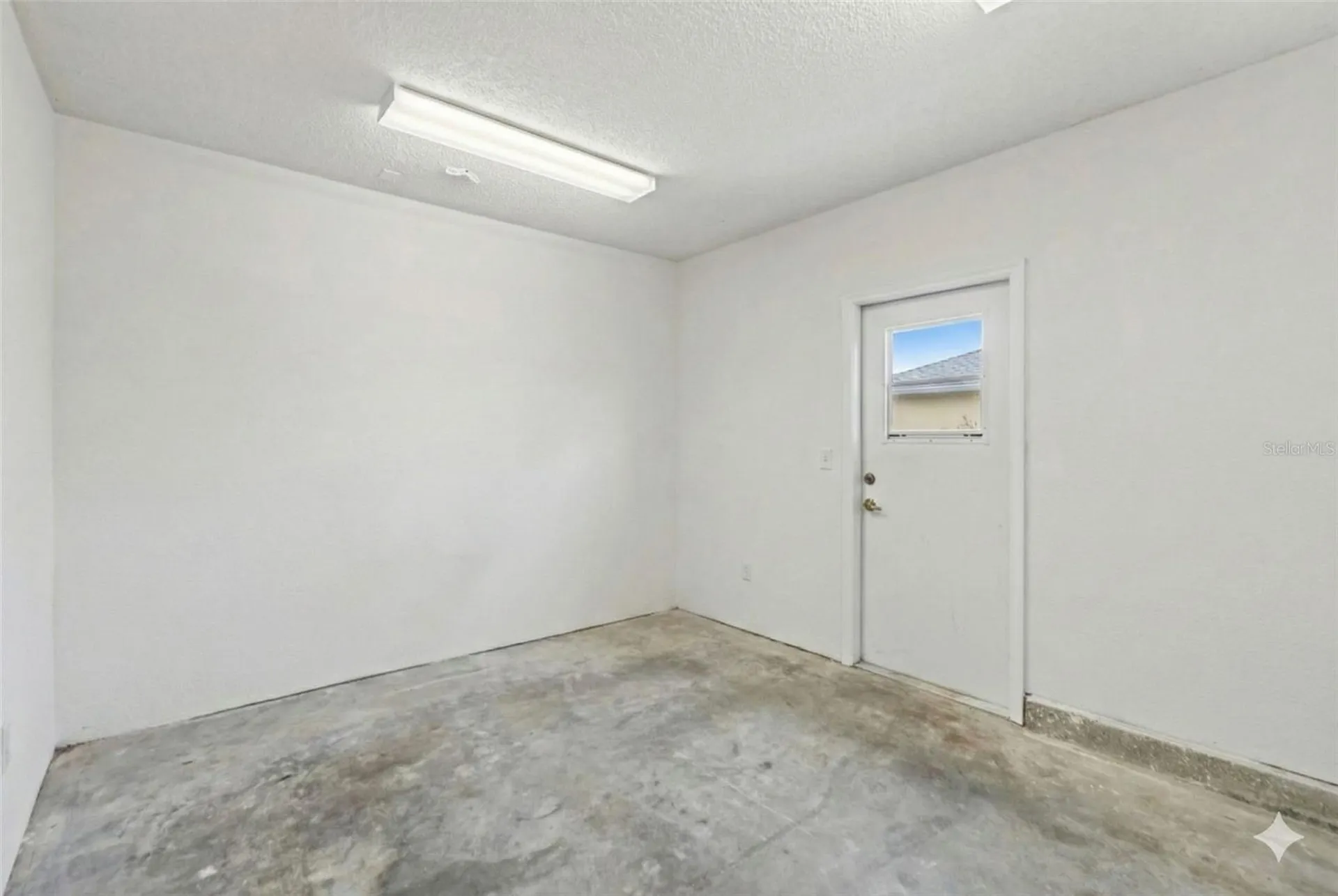 958 Ridgewood Terrace Tarpon Springs FL 34689