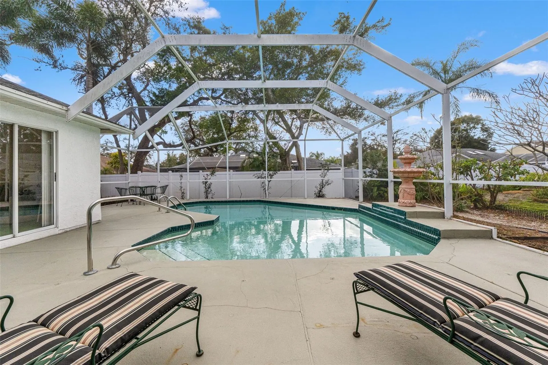 958 Ridgewood Terrace Tarpon Springs FL 34689