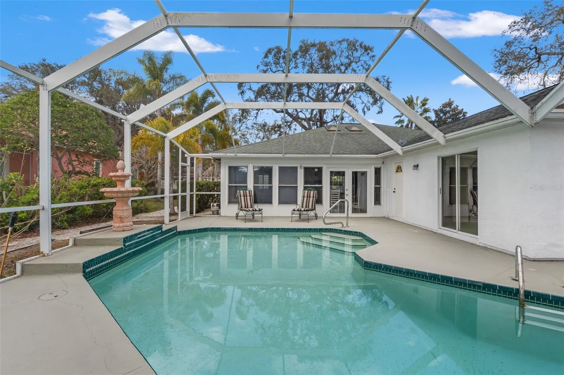 958 Ridgewood Terrace Tarpon Springs FL 34689