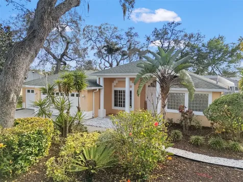 958 Ridgewood Terrace Tarpon Springs FL 34689