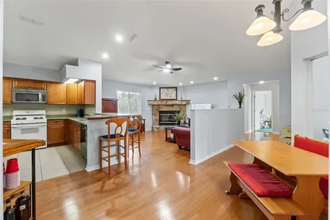 958 Ridgewood Terrace Tarpon Springs FL 34689