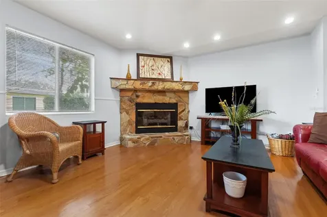 958 Ridgewood Terrace Tarpon Springs FL 34689